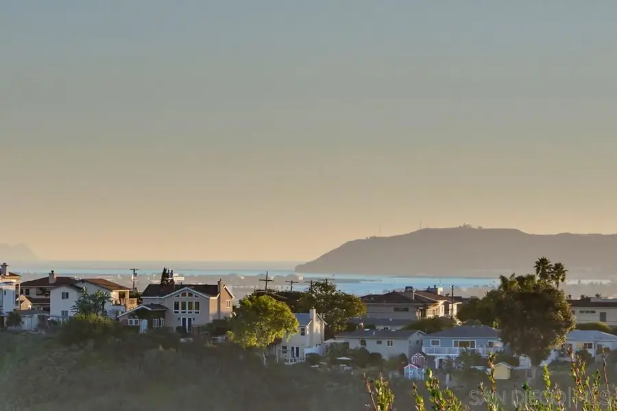 4969 Southcrest Ave, San Diego, CA 92110 - Image #2
