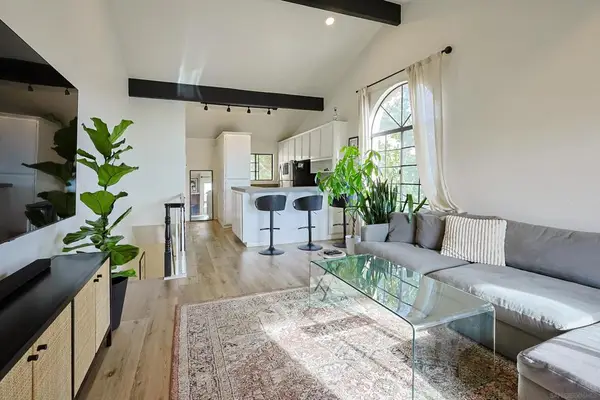 1118 Fresno St #1, San Diego, CA 92111