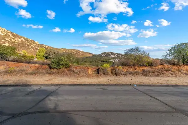 87 Presilla Dr, Jamul, CA 91935