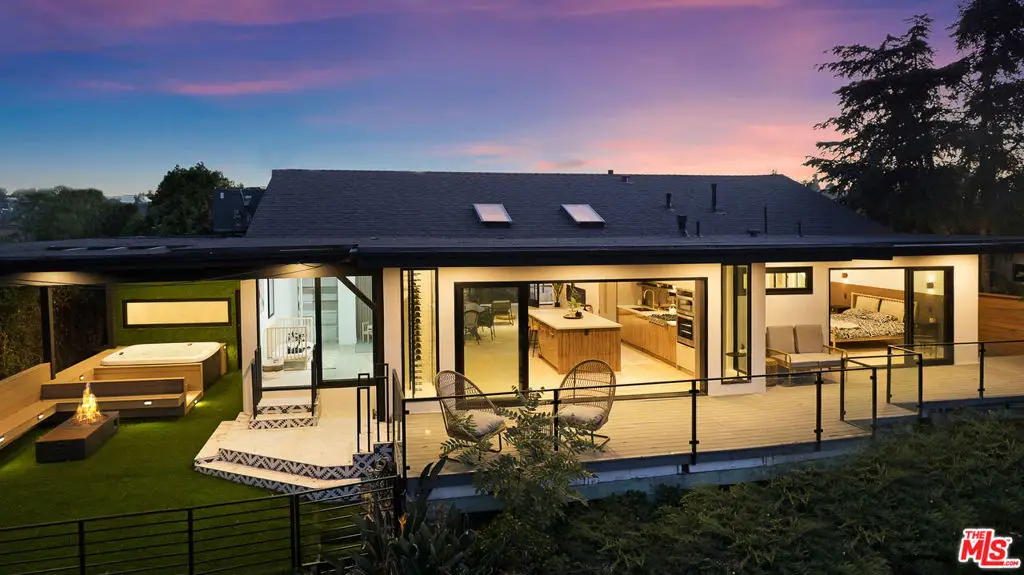 5102 Escobedo Drive, Woodland Hills, CA 91364 - #1