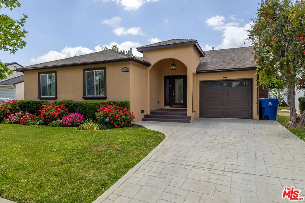 17448 Collins Street, Encino, CA 91316 - Image #1