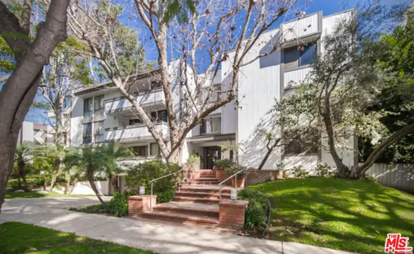406 N Oakhurst Drive #204, Beverly Hills, CA 90210