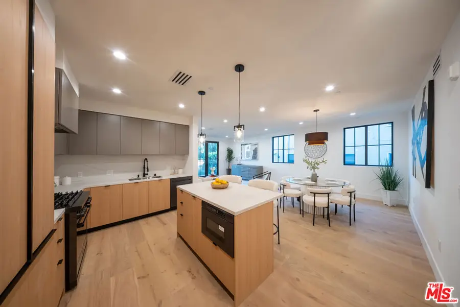 10352 Riverside Drive #103, Toluca Lake, CA 91602 - #3