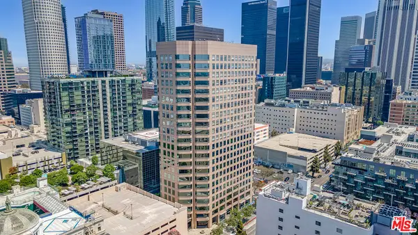 801 S Grand Avenue #2202, Los Angeles, CA 90017