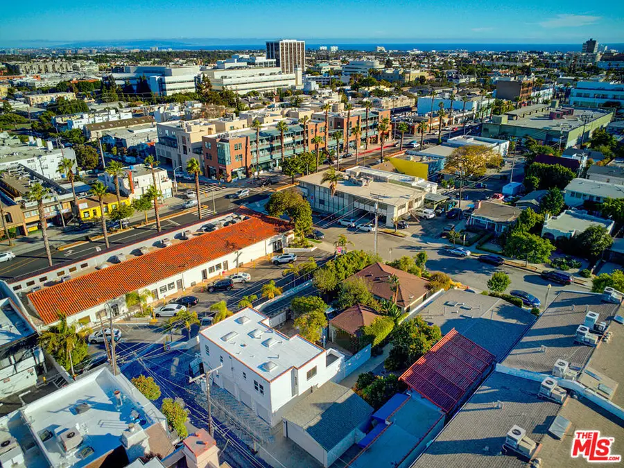 1147 24th Street #A,B,C,D, Santa Monica, CA 90403 - #3