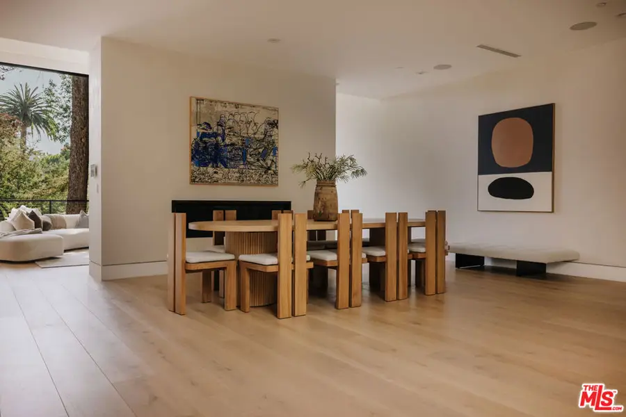 260 S Canyon View Drive, Los Angeles, CA 90049 - Image #3