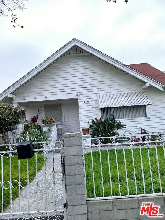 5131 Woodlawn Avenue, Los Angeles, CA 90011