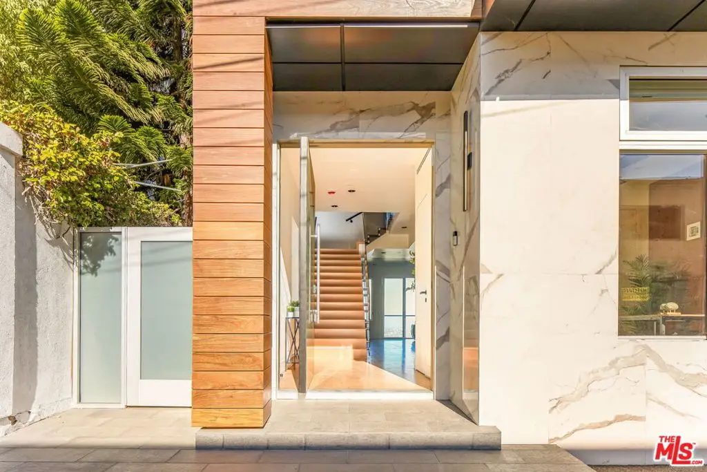 1610 Viewmont Drive, Los Angeles, CA 90069 - #1