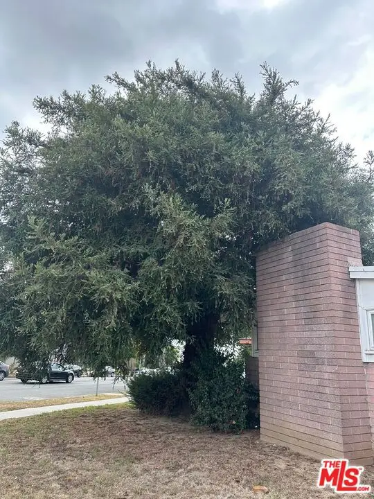 10401 S Van Ness Avenue, Inglewood, CA 90303 - Image #3