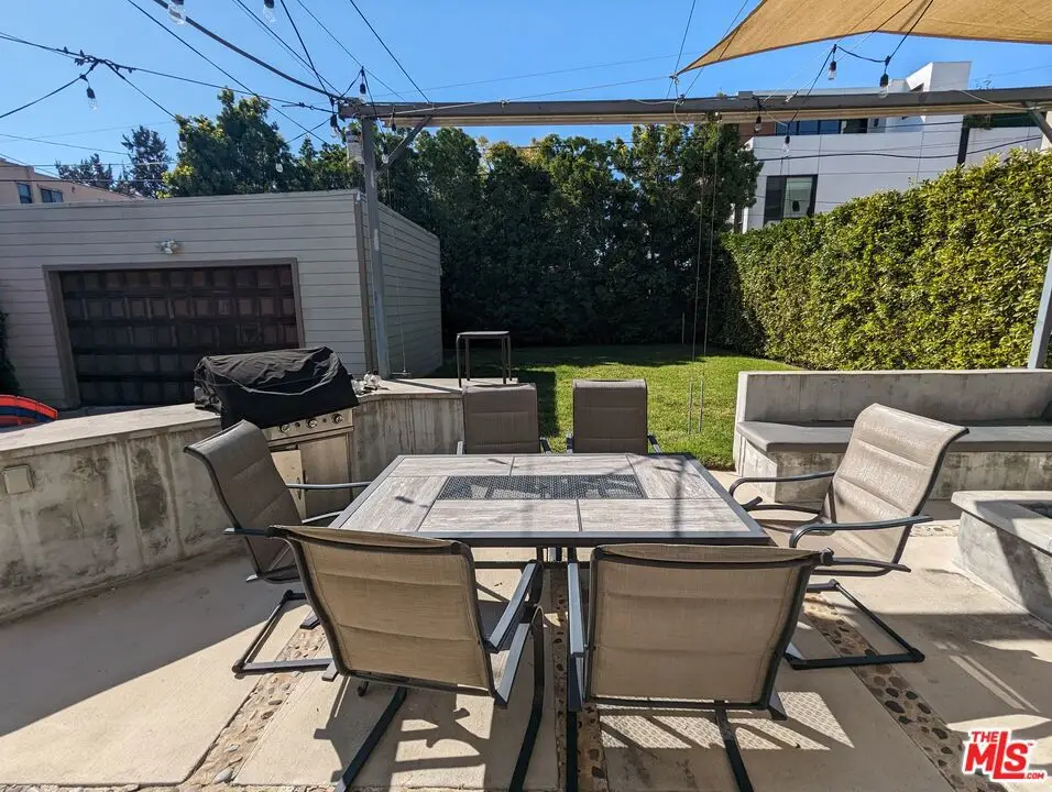 833 N Las Palmas Avenue, Los Angeles, CA 90038 - Image #1