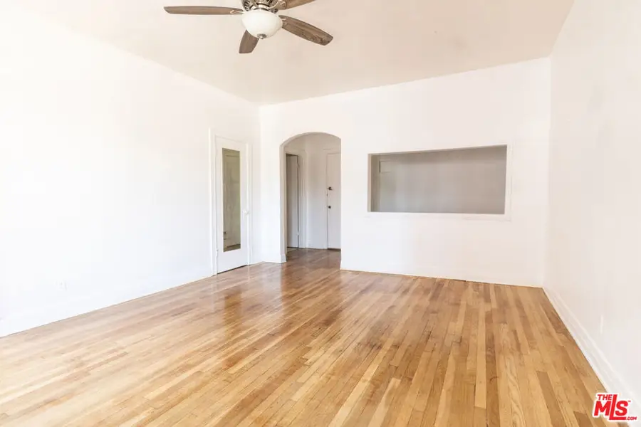 2121 James M Wood Boulevard #411, Los Angeles, CA 90006 - #3