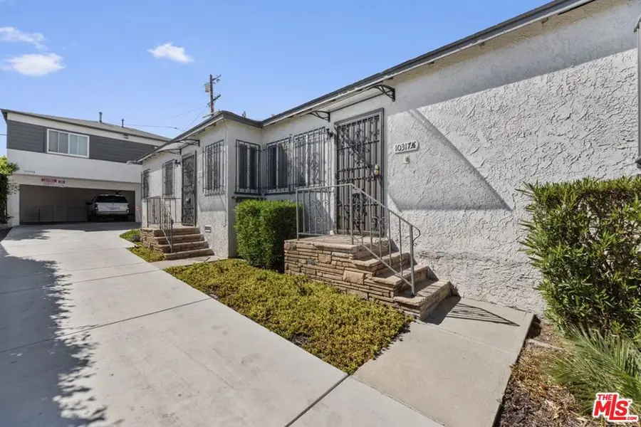 10317 S Denker Avenue, Los Angeles, CA 90047 - Image #3