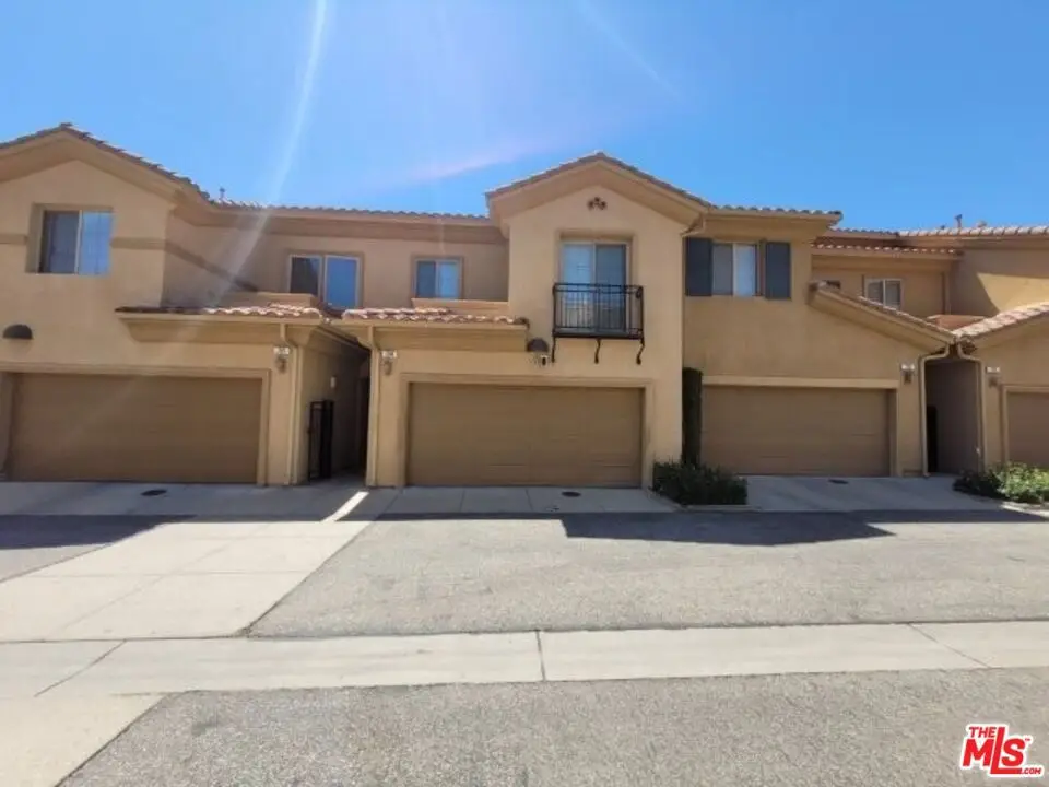 1448 Patricia Avenue #204, Simi Valley, CA 93065 - Image #1