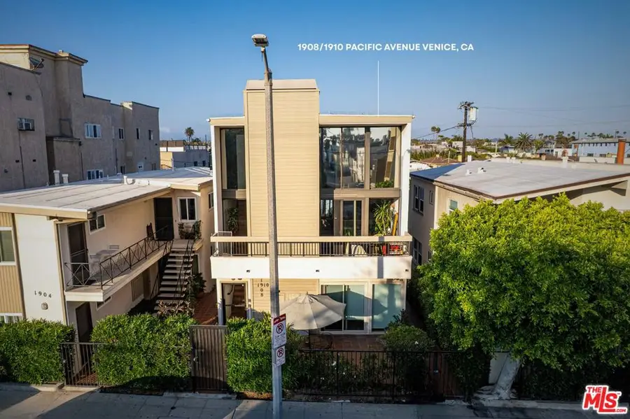 1908 Pacific Avenue, Venice, CA 90291 - #2
