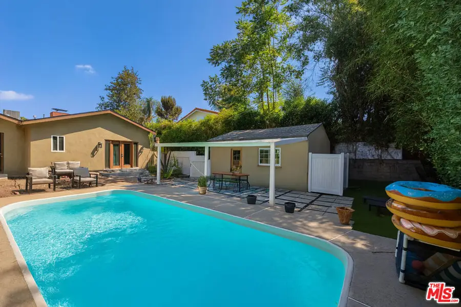4719 W Wortser Avenue, Sherman Oaks, CA 91423 - Image #2