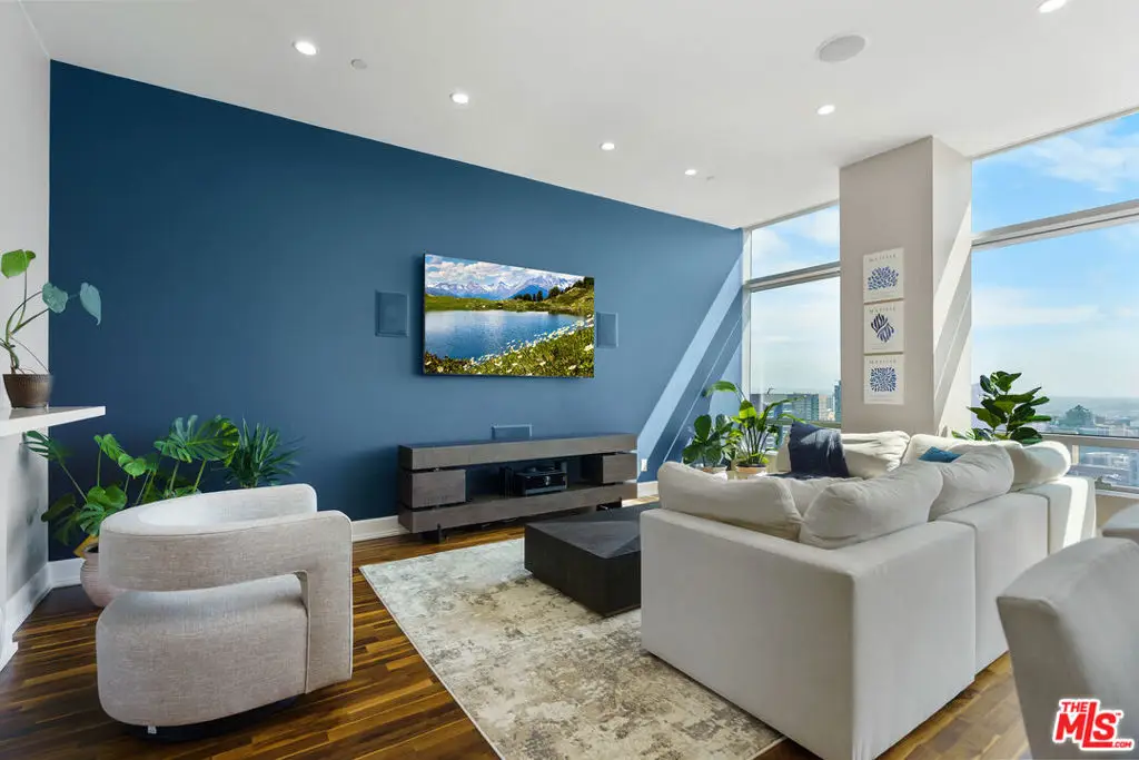 900 W Olympic Boulevard #32G, Los Angeles, CA 90015 - #1