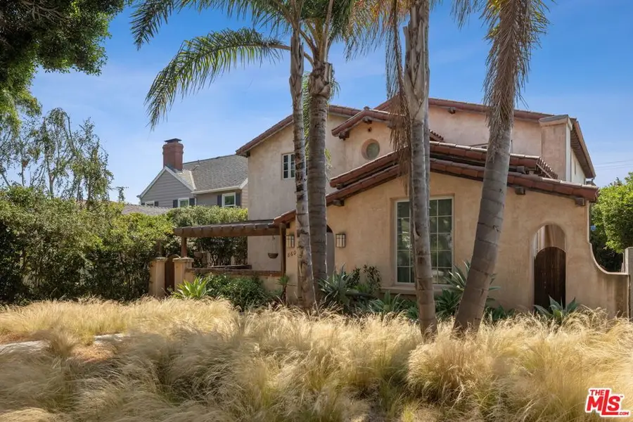 860 Yale Street, Santa Monica, CA 90403 - Image #2