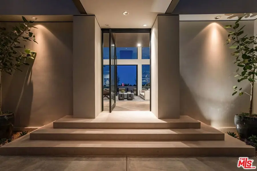 9405 Sierra Mar Place, Los Angeles, CA 90069 - #3