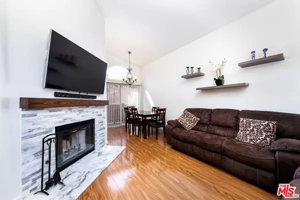 18738 Vista Del Canon #F, Newhall, CA 91321