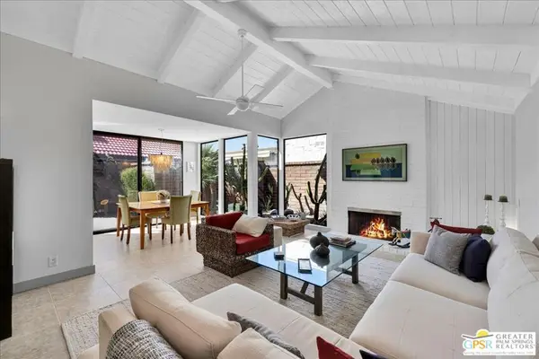 2550 Miramonte Circle #B, Palm Springs, CA 92264