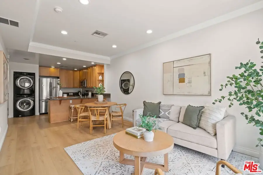 3061 W 12th Place #203, Los Angeles, CA 90006 - Image #3