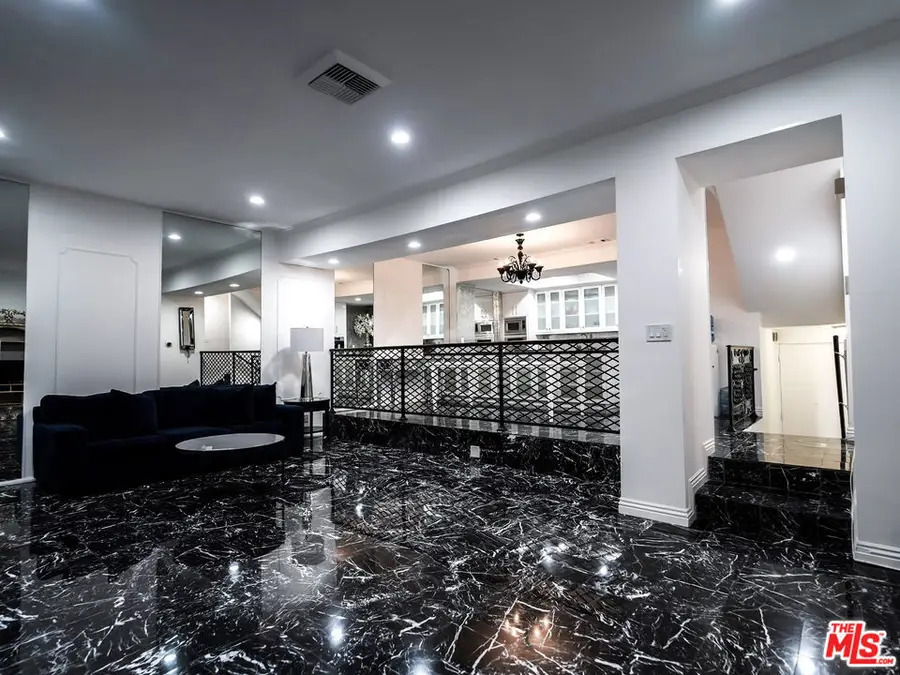 9321 Burton Way #A, Beverly Hills, CA 90210 - #2