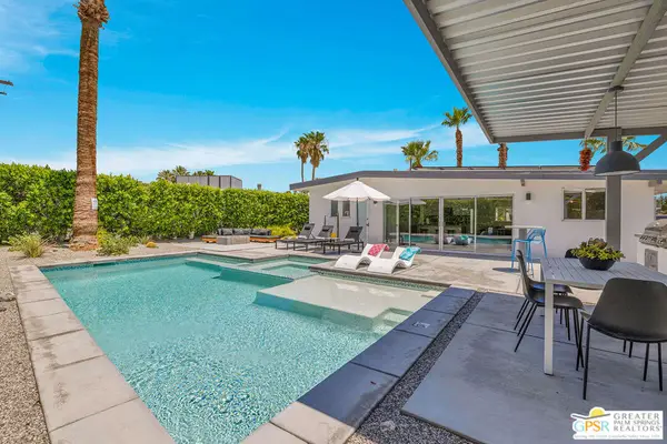 587 N Calle Marcus, Palm Springs, CA 92262