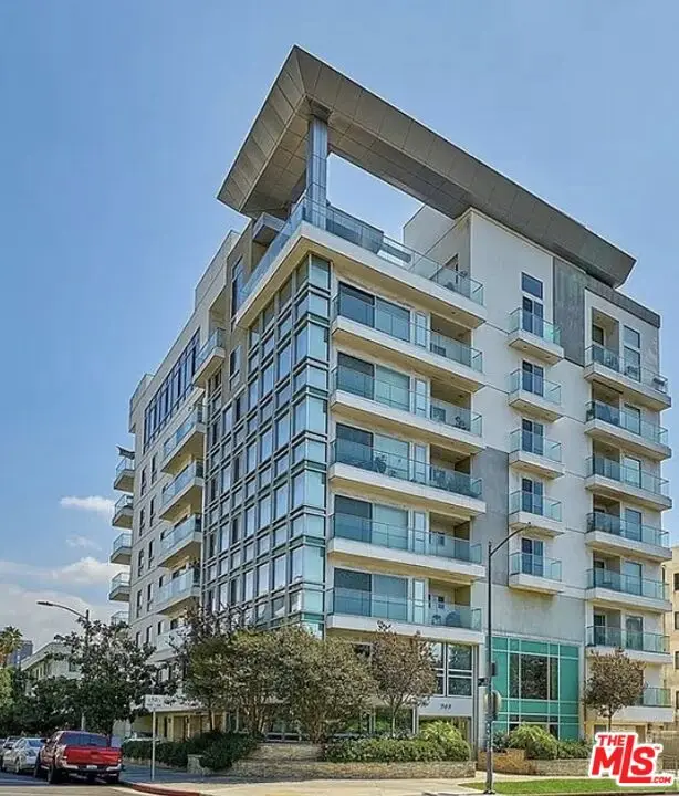 702 S Serrano Avenue #701, Los Angeles, CA 90005 - Image #1
