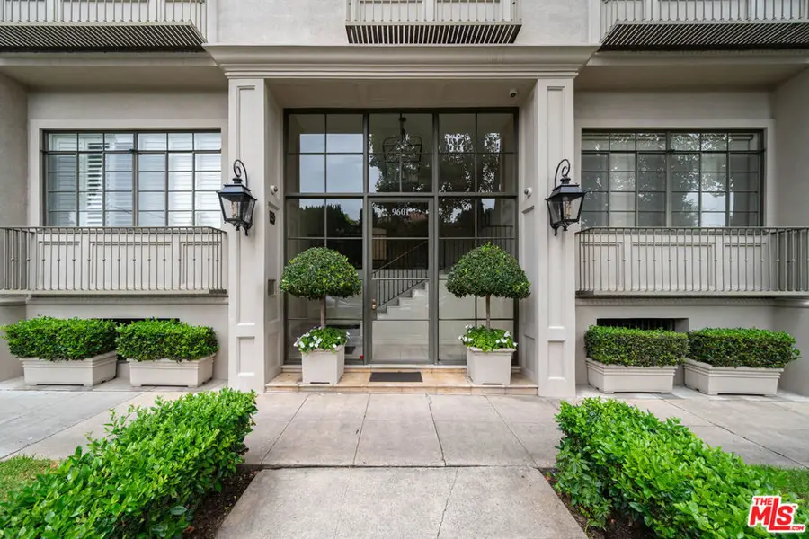 9601 Charleville Boulevard #5, Beverly Hills, CA 90212 - #2
