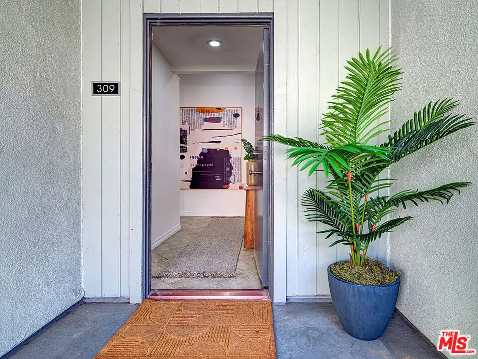 1887 Greenfield Avenue #309, Los Angeles, CA 90025 - Image #1