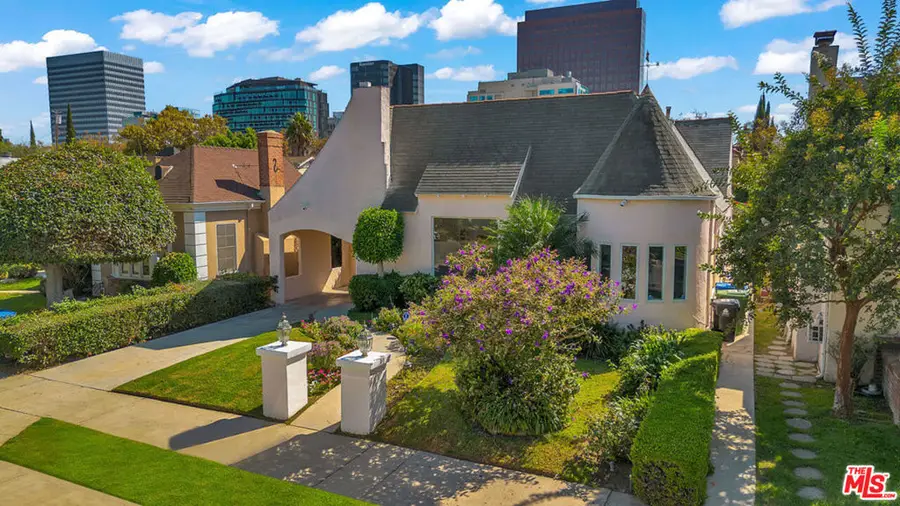 6526 Lindenhurst Avenue, Los Angeles, CA 90048 - Image #2