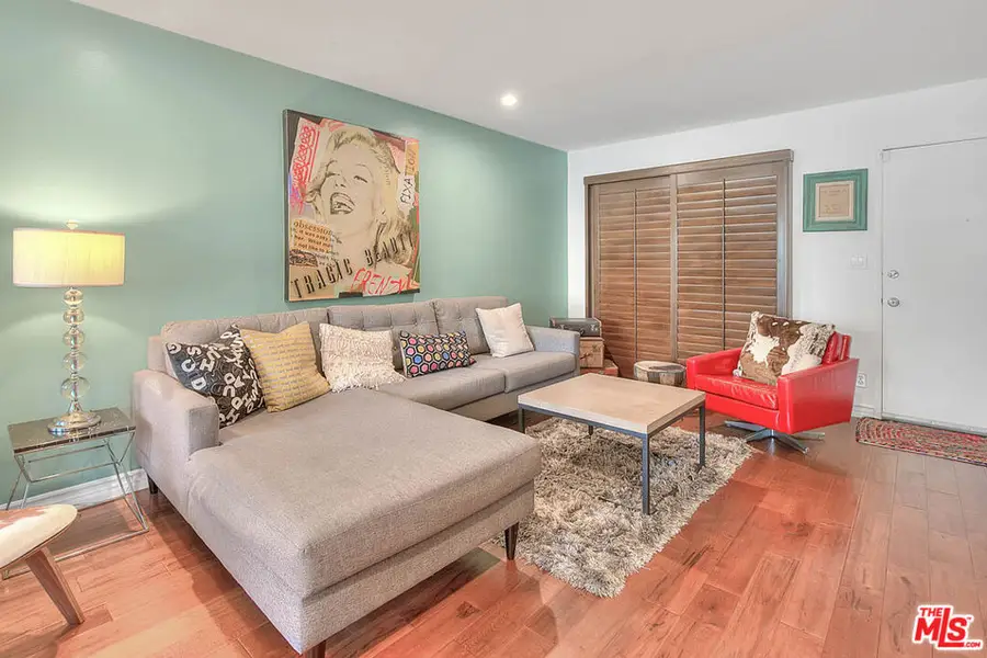 5920 Chula Vista Way, Los Angeles, CA 90068 - Image #3