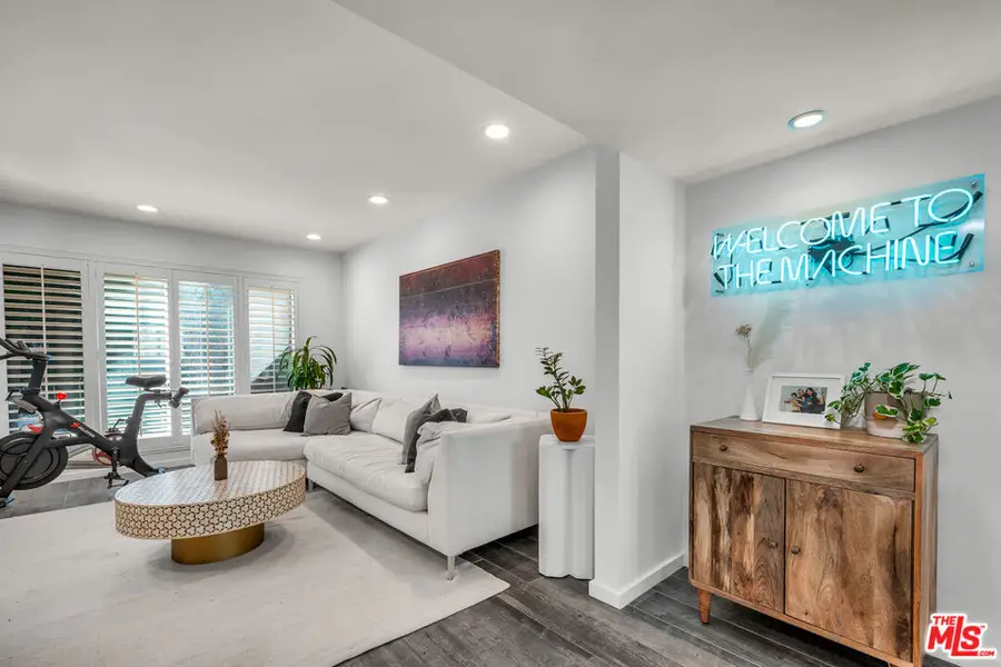 14238 Dickens Street #4, Sherman Oaks, CA 91423 - Image #2