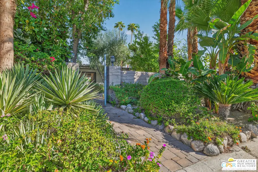 982 E Marion Way, Palm Springs, CA 92264 - Image #2