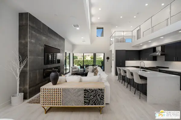 217 Vista Terrace, Palm Springs, CA 92262