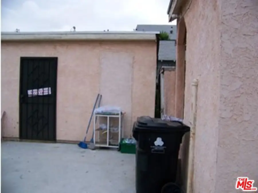1258 W 36th Street, Los Angeles, CA 90007 - #3