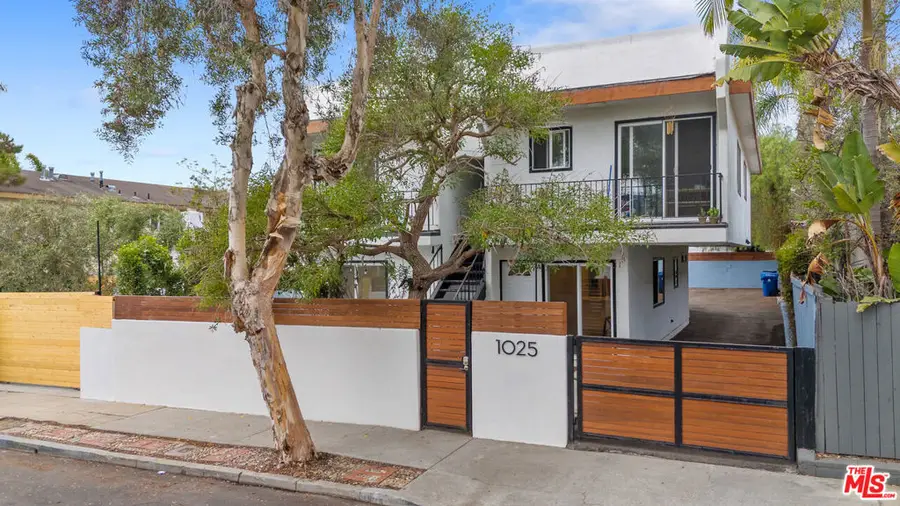 1025 Pleasantview Avenue, Venice, CA 90291 - Image #2