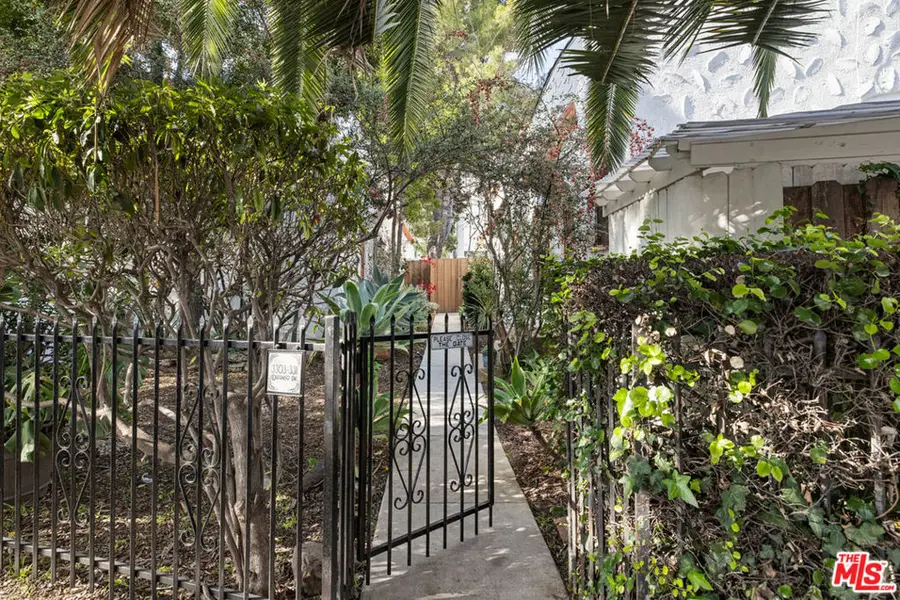 3303 S Durango Avenue, Los Angeles, CA 90034 - #3