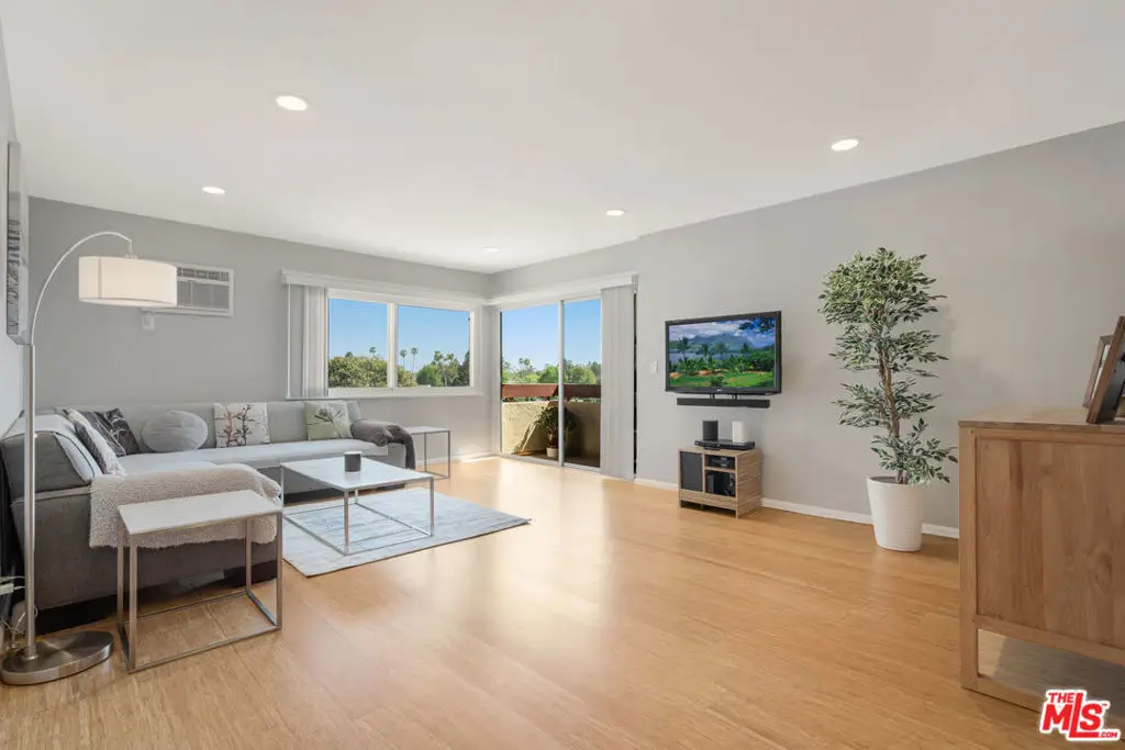 8001 Redlands Street #207, Playa Del Rey, CA 90293 - Image #1