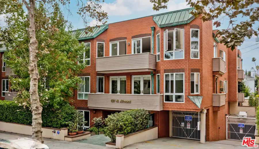 121 N Almont Drive #103, Beverly Hills, CA 90211 - Image #2