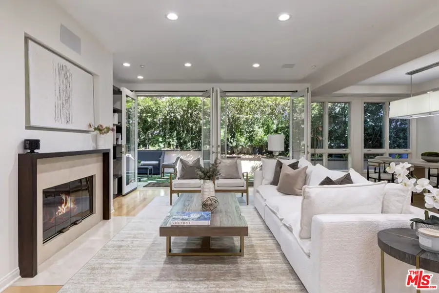 121 N Almont Drive #103, Beverly Hills, CA 90211 - Image #3