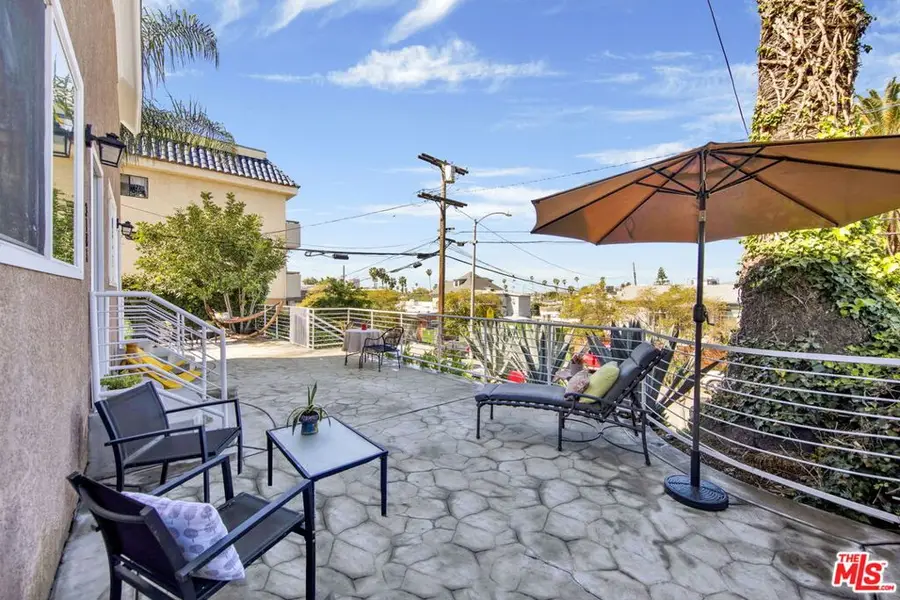 318 Parkman Avenue, Los Angeles, CA 90026 - #3