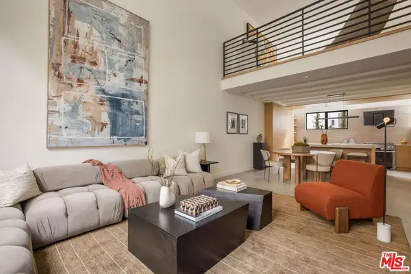 917 1/2 Hilldale Avenue, West Hollywood, CA 90069