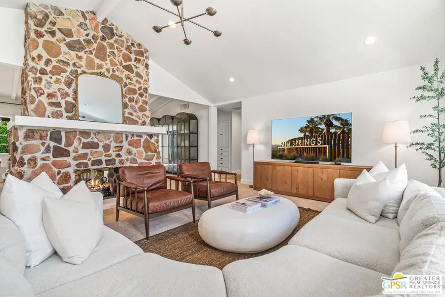 418 E Via Colusa, Palm Springs, CA 92262 - Image #3