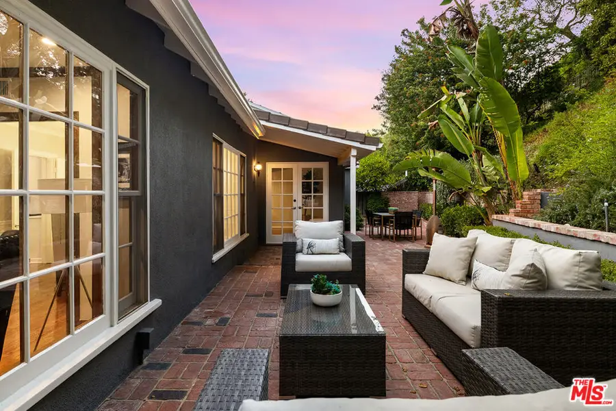 3920 Stone Canyon Avenue, Sherman Oaks, CA 91403 - #2