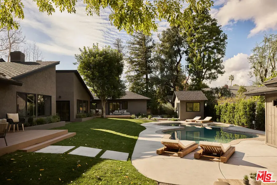 17539 Magnolia Boulevard, Encino, CA 91316 - #2