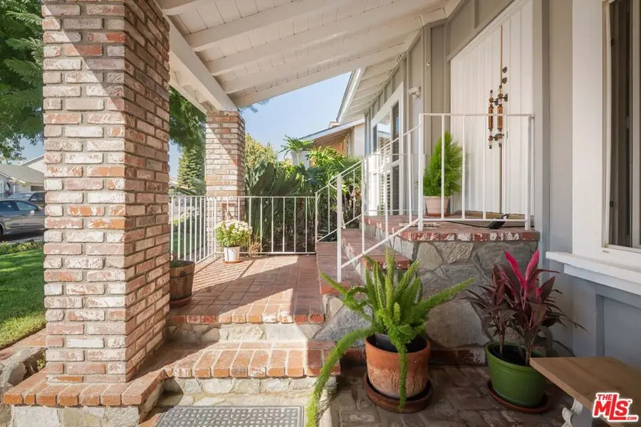 2332 N Justin Avenue, Simi Valley, CA 93065 - Image #2