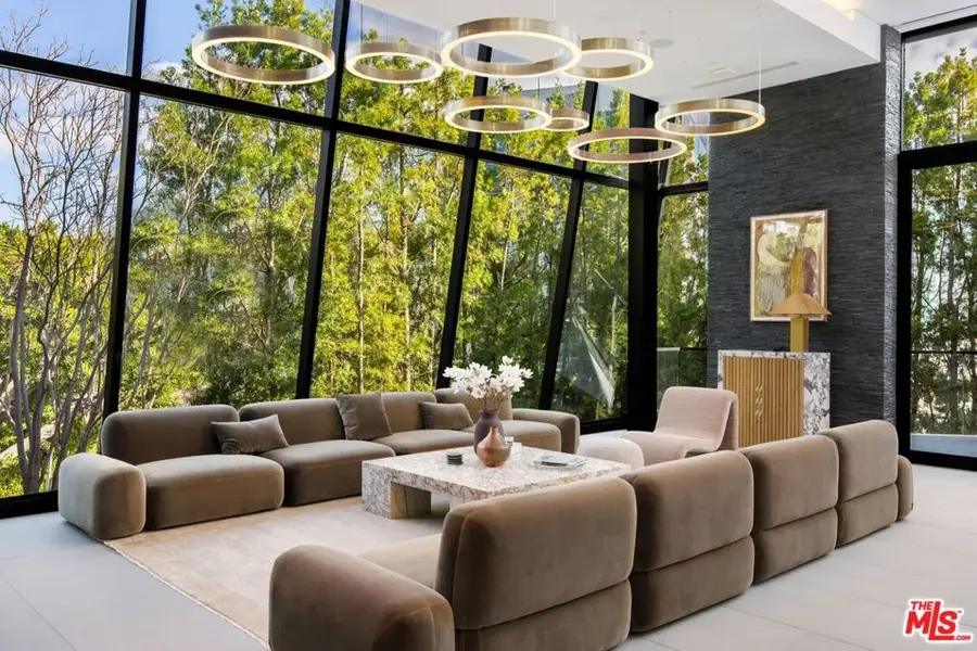 1317 Londonderry Place, Los Angeles, CA 90069 - Image #2