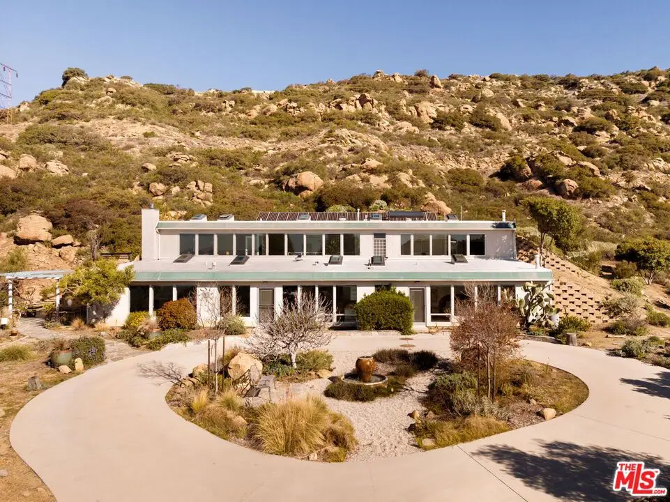 7401 Studio Road, Canoga Park, CA 91304 - #1