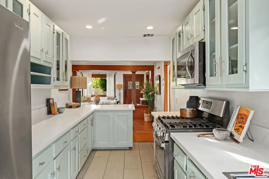 919 Venezia Avenue, Venice, CA 90291 - Image #2